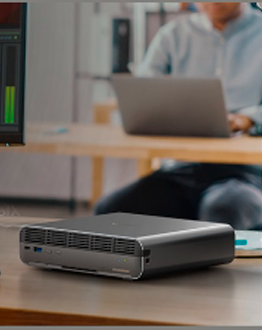 QNAP TBS-h574TX — 5-дисковый All-Flash NASbook с интерфейсом Thunderbolt™ 4 в MIDICT GROUP